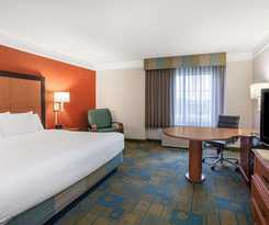 Hotel La Quinta Inn And Suites By Wyndham Greensboro Nc