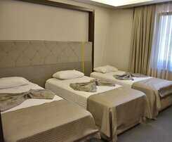  Gold City Hotel