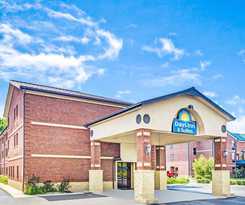 Days Inn And Suites By Wyndham Jeffersonville In