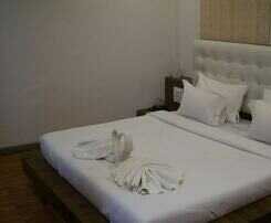 Hotel Touchwood Resort Indore
