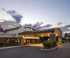 Hotel Embassy Suites By Hilton Detroit Metro Airport