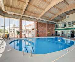Howard Johnson By Wyndham Branson Theatre District