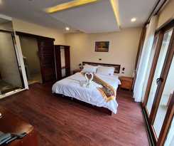 Lisha Grand Hotel