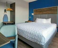 Tru By Hilton Omaha I-80 At 72nd Street, Ne
