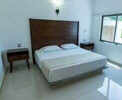 Hotel La Loma Suites