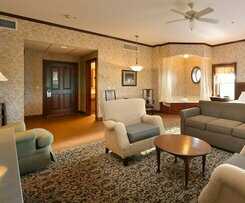 Carlisle Inn Sugarcreek