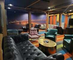 Ansonia - Hostel
