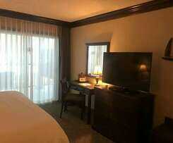 Hotel Fourwinds Lakeside Inn And Marina
