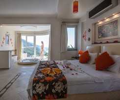 Golden Life Heights Deluxe Suite Hotel - Adults Only