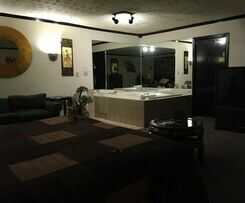 Wildwood Inn Tropical Dome And Theme Suites