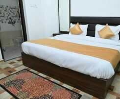 Hotel Akansha The Lake View