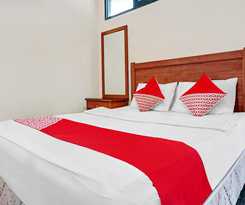 Hotel Super Oyo Capital O 90596 Griya Astoeti