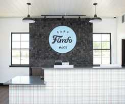 Hotel Camp Fimfo Waco