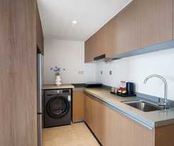 Galory Service Apartment