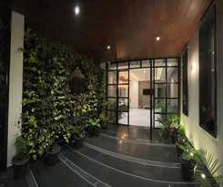 Hotel Lunar Stays