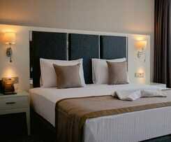  The Conforium Hotel Van