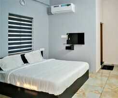 Hotel Aldora Airport Residency