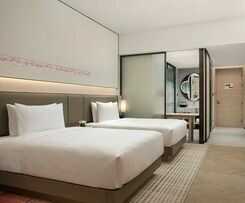 Hualuxe Sanya Yalong Bay Resort, An Ihg