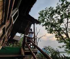 Hotel Hill Mynah Bamboo Resort