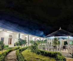 Hotel Dtr Jungle Hideaways