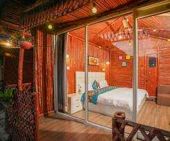 Hotel Kainaat A Riverside Homestay