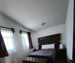 Hotel Sierra Norte Inn