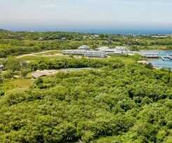 Hotel Champlin's Marina And Resort