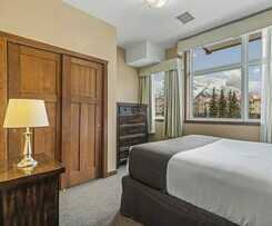 Hotel Canmore Rocky Mountain Inn