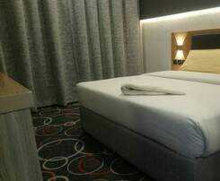  Melody Queen Hotel By Aura