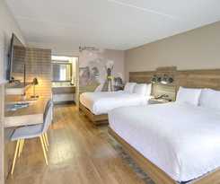 Hotel Clarion Pointe Downtown Gatlinburg