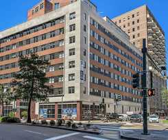 Festive 4br Condo In The Heart Of Nola