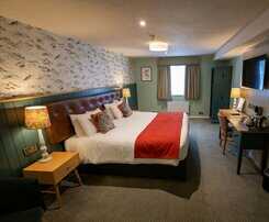 Hotel Berkshire Arms By Greene King Inns