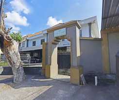 Oyo 90967 Soka Asri Guest House