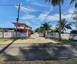 Oyo 90302 Dimuara Chalet Tok Bali