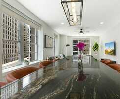 Chic 4br Condo In California Building
