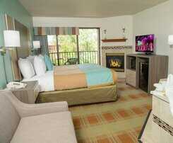 Hotel Pigeon River Inn