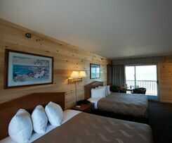 Hotel Great Mackinaw Beachfront