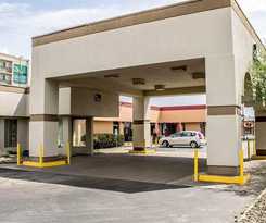 Hotel Baymont By Wyndham Youngstown