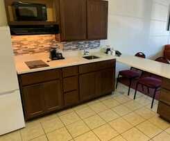 Hotel Sandalwood Studios And Suites
