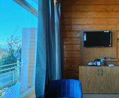 Hotel The Royals Apricot Garden
