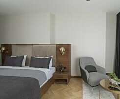 Moncher Hotel