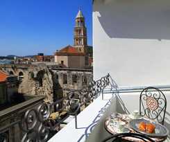 La Porta Luxury Rooms