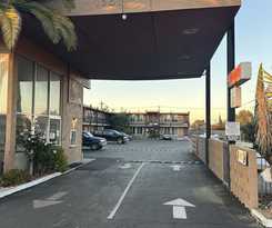 Hotel ROYAL MOTEL TRACY LLC