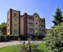 Ascot Lodging