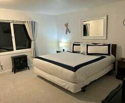 Newport Bay Motel