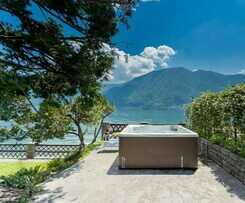  Sala Comacina Villas