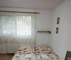 Hotel Penzi&oacute;n Koruna