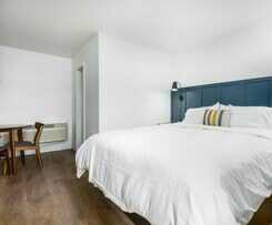 Minecart Motor Lodge