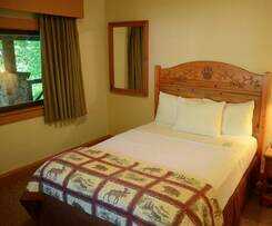 Hotel Overlook Lodge at Bear Mountain