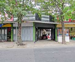 Hotel OYO 93208 Guest House Cemara 2